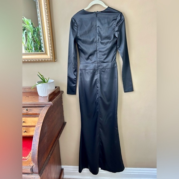 House of CB Serafina Black Satin Gown Deep-V Plunge Long Sleeve Slit Maxi XS - Picture 4 of 15